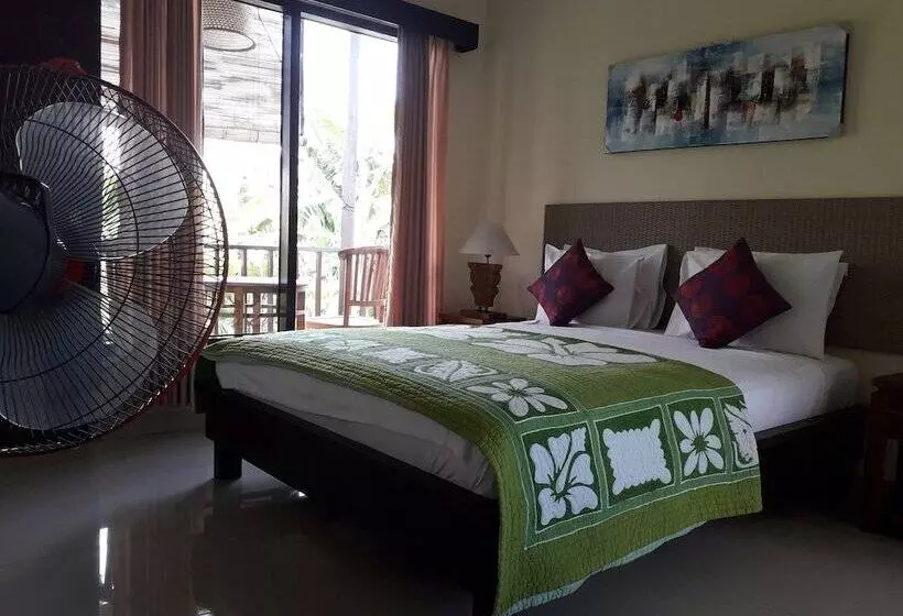 ペンション Widi House