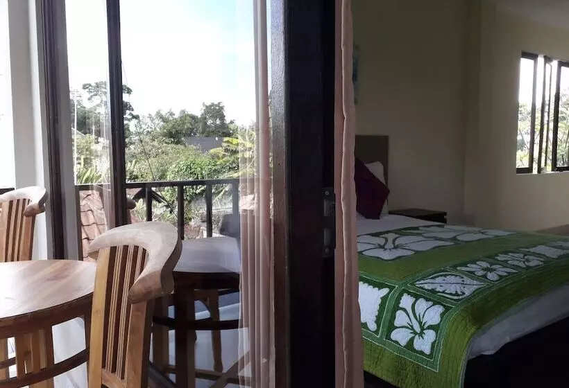 ペンション Widi House