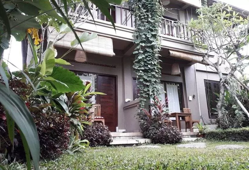 ペンション Widi House