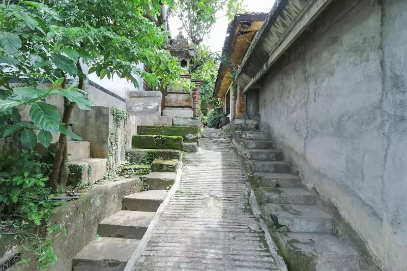 ペンション Widi House