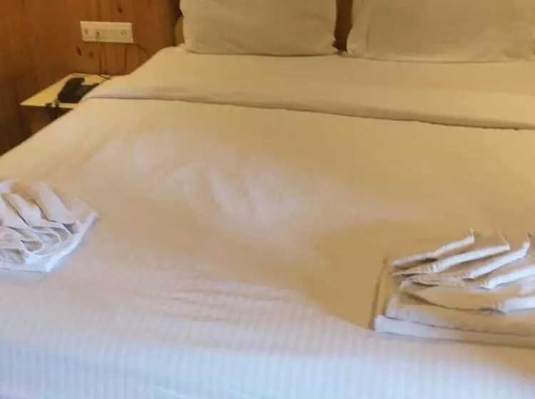 Fabhotel Rishivan