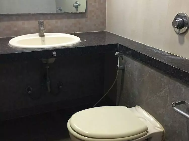 Fabhotel Rishivan