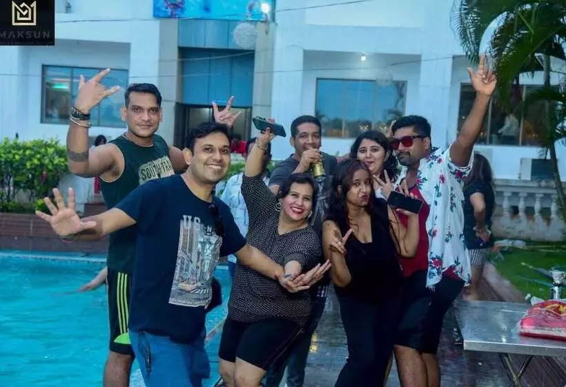 Fabhotel Rishivan