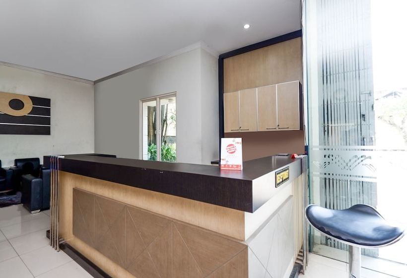 Herberge Wisma Jepara By Oyo Rooms