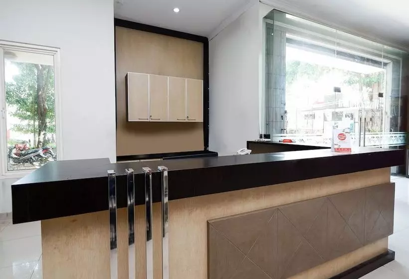 ユースホステル Wisma Jepara By Oyo Rooms