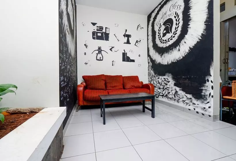ユースホステル Wisma Jepara By Oyo Rooms