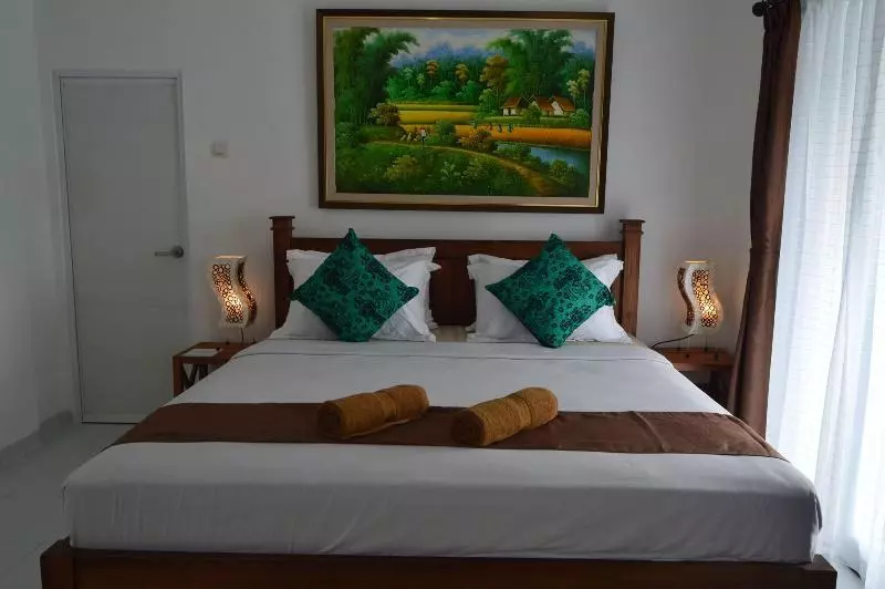 Askara Guest House   Hostel