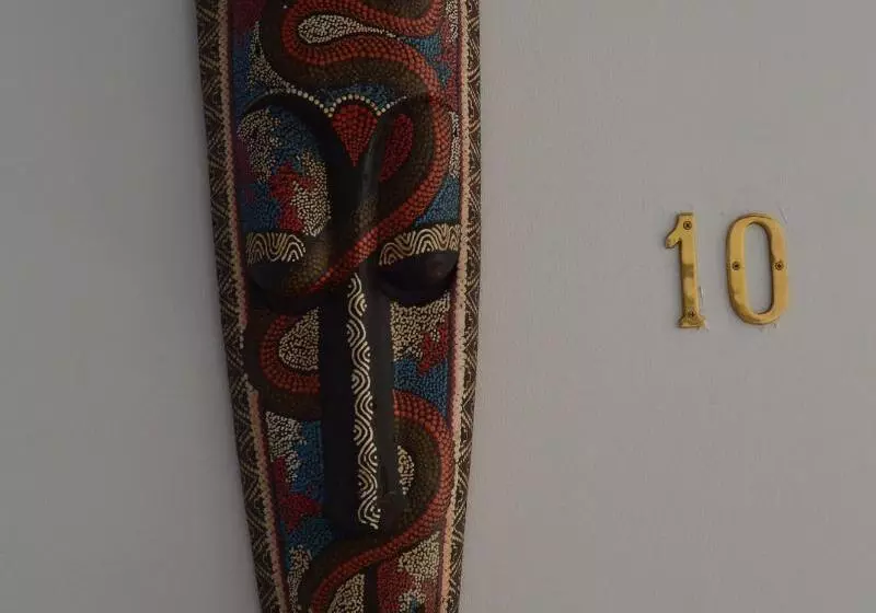 Askara Guest House   Hostel