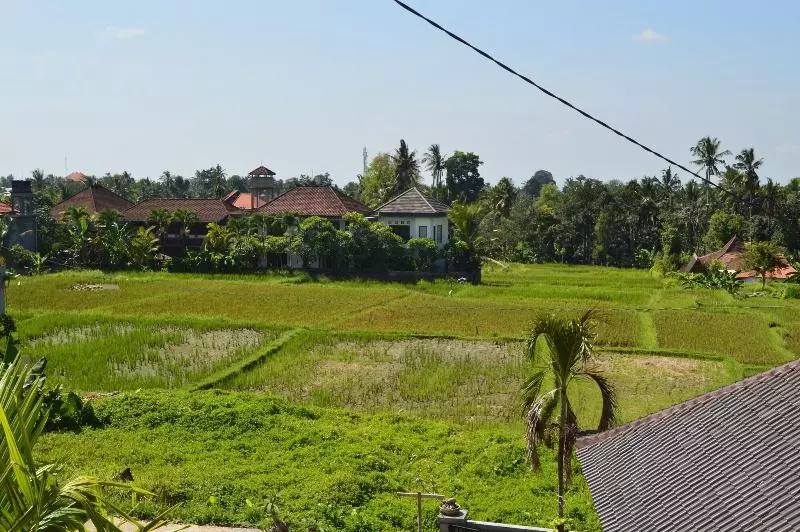 Askara Guest House   Hostel