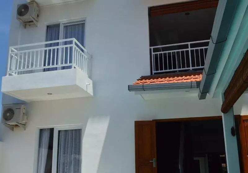 Askara Guest House   Hostel