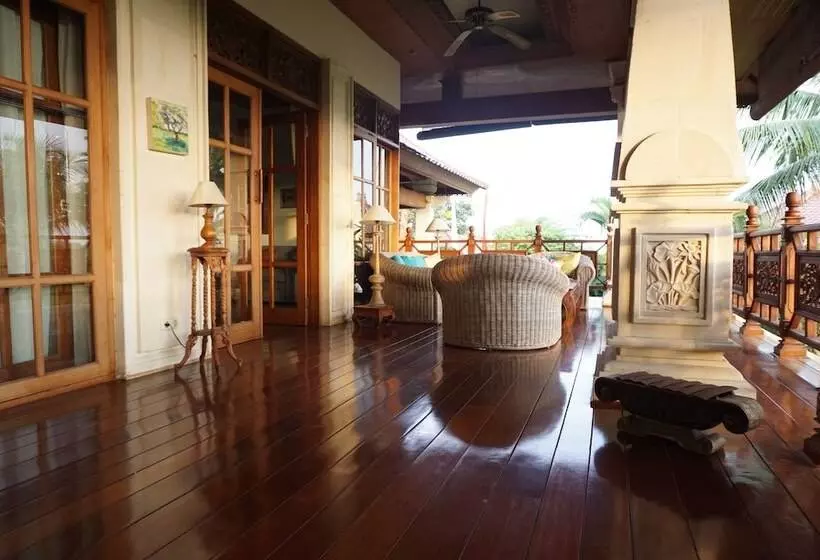 ベッドアンドブレックファースト Gunung Paradis Retreat