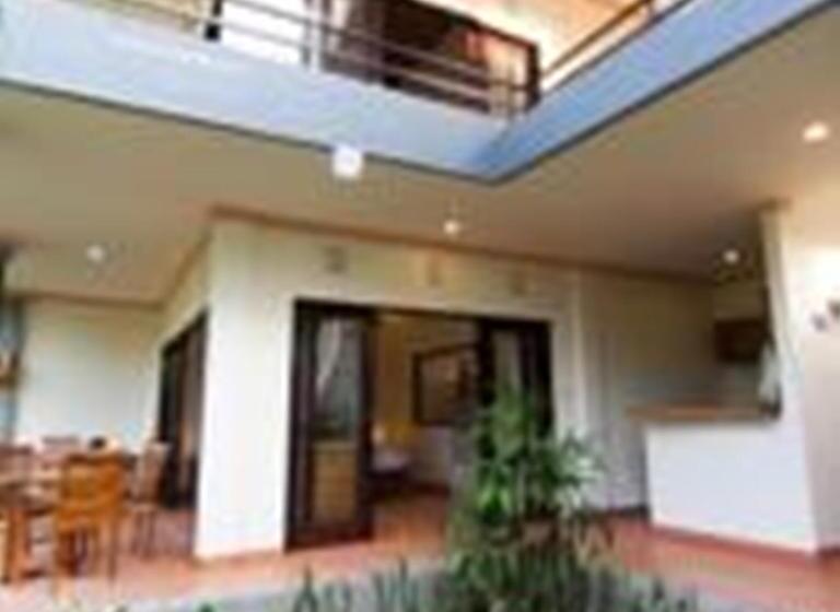 Bed and Breakfast Semanggi Cottage