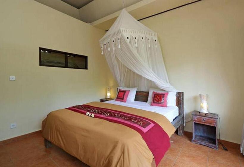 Bed and Breakfast Semanggi Cottage