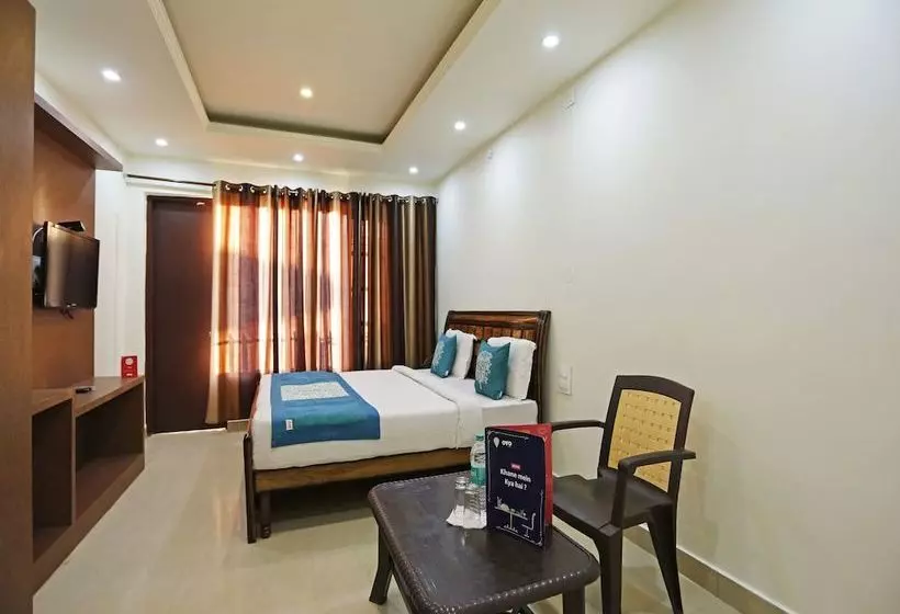 هتل Holiday Inn Guest House