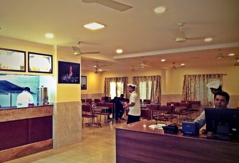 酒店 Mookambika Palace