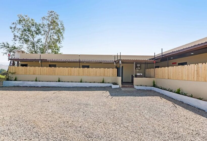 בית מלון כפרי Pawna Lake House By Oyo Rooms