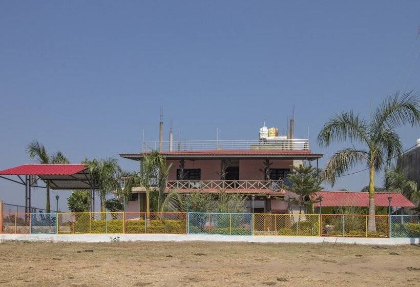 בית מלון כפרי Sunshine Resort