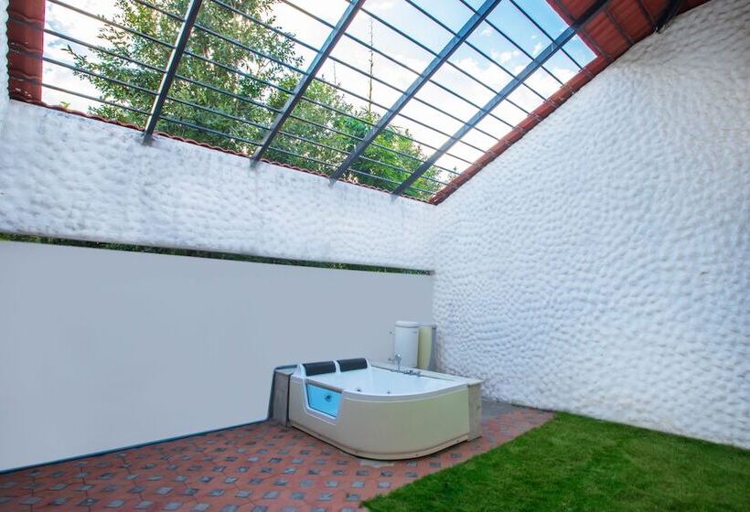 בית מלון כפרי Tuli Veer Bagh Resort