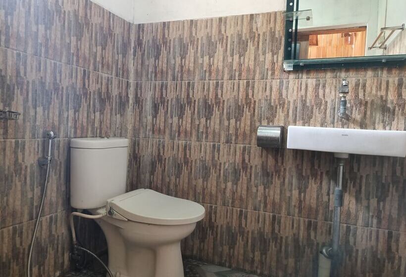 פנסיון Adk Papandayan Homestay & Tour