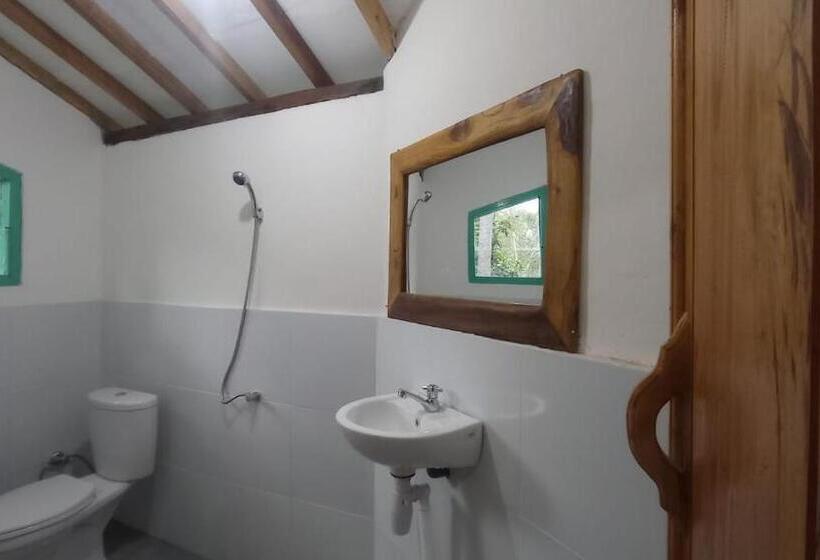 Vandrarhem Hakiki Inn Bungalows