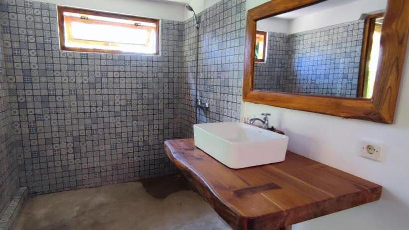 Vandrarhem Hakiki Inn Bungalows