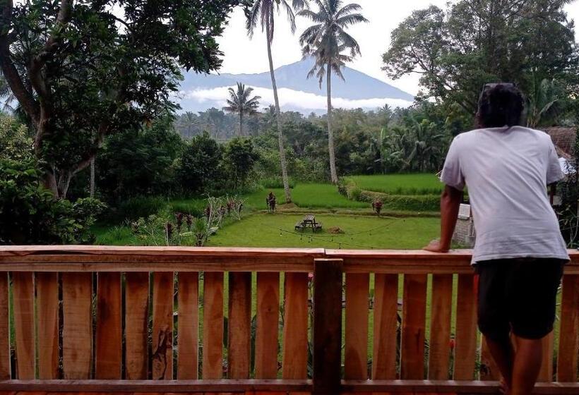 Vandrarhem Hakiki Inn Bungalows