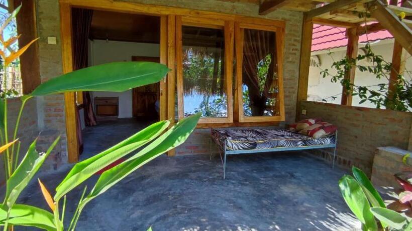 Vandrarhem Hakiki Inn Bungalows