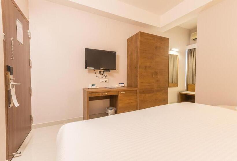 בית מלון כפרי Royal Residency