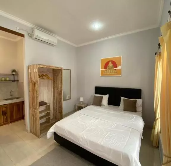 ペンション Lagriya Guest House