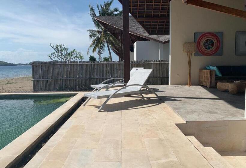 Курорт The Club Villas Lombok