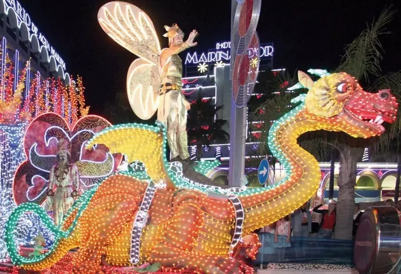 Apartamentos 1ª Linea Multiservicios Marina D'Or Beach