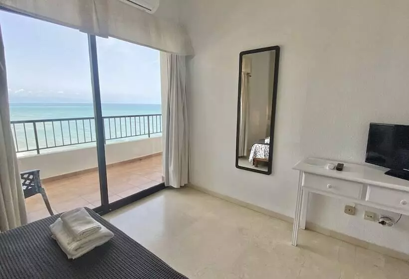 Apartamentos Castillo Del Vigía