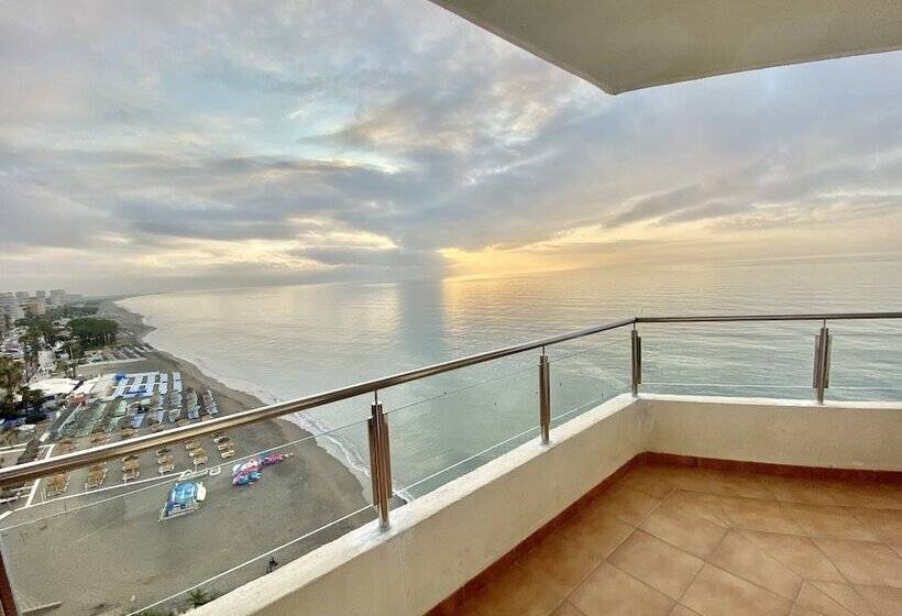 Apartamentos Castillo Del Vigía