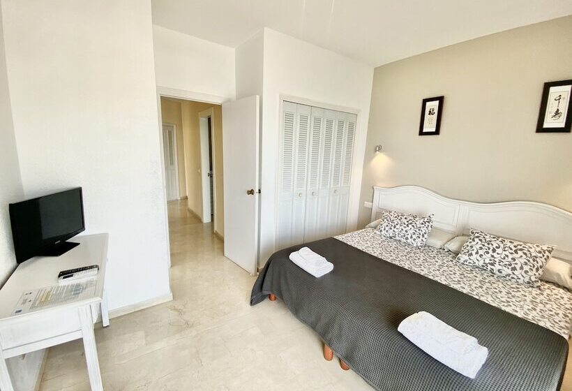 Apartamentos Castillo Del Vigía