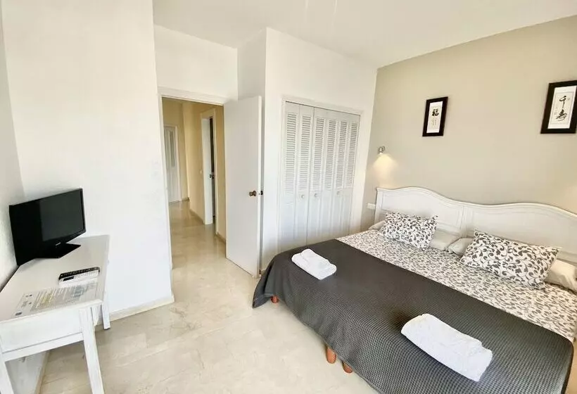 Apartamentos Castillo Del Vigía