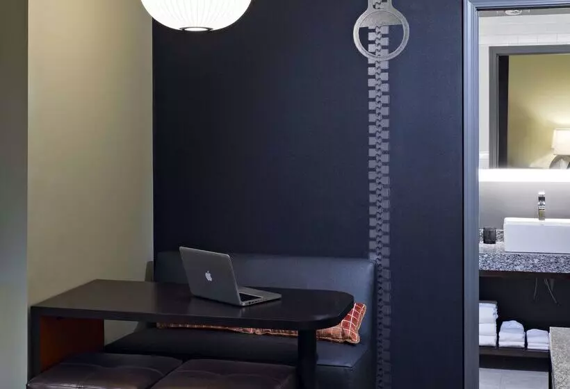 Acme Hotel Company Chicago