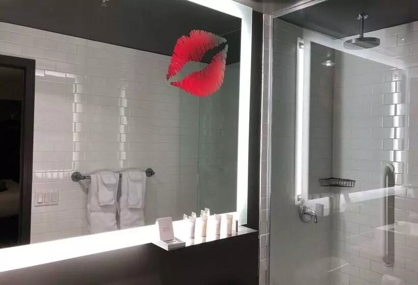 Acme Hotel Company Chicago