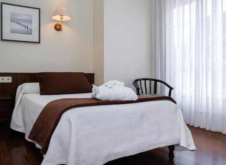 فندق Balneario de Carballo