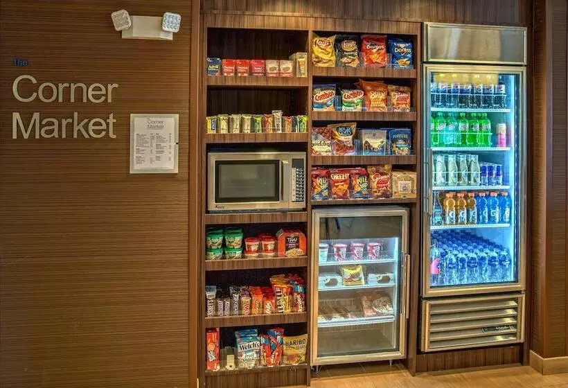 هتل Fairfield Inn And Suites By Marriott Orlando Near Universal Orlando