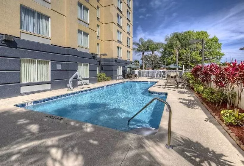 هتل Fairfield Inn And Suites By Marriott Orlando Near Universal Orlando