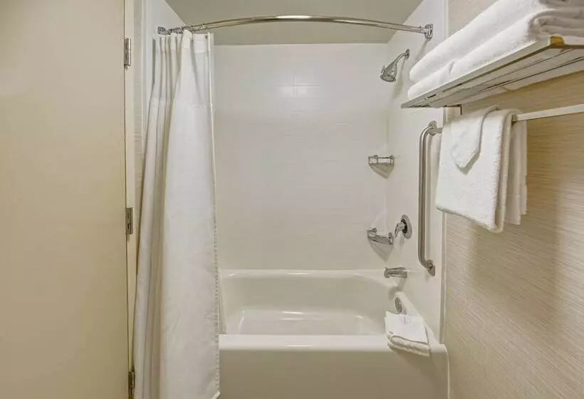 هتل Fairfield Inn And Suites By Marriott Orlando Near Universal Orlando