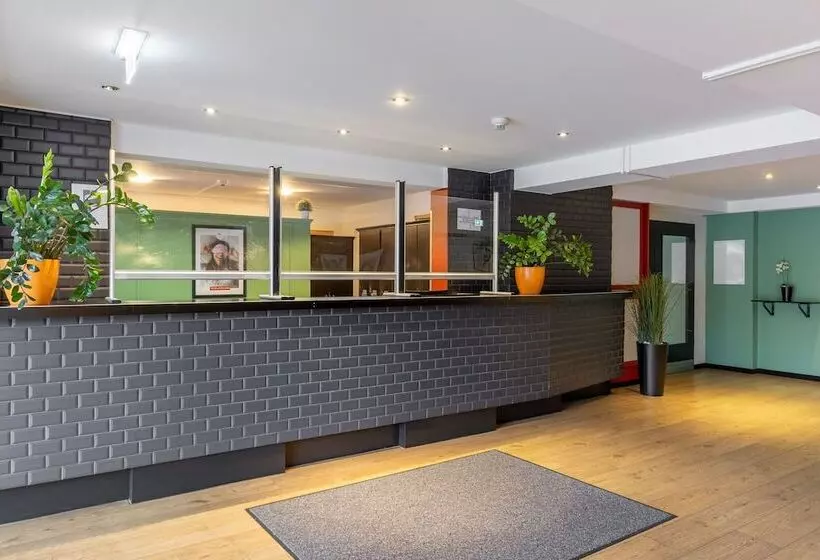 هتل Good Morning + Berlin City East