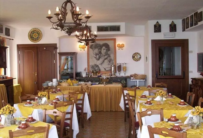 בית מלון כפרי La Riva