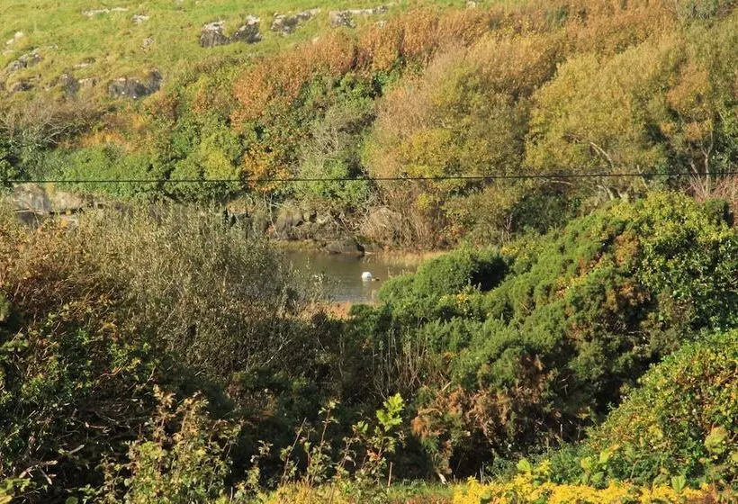 Отель Lake House