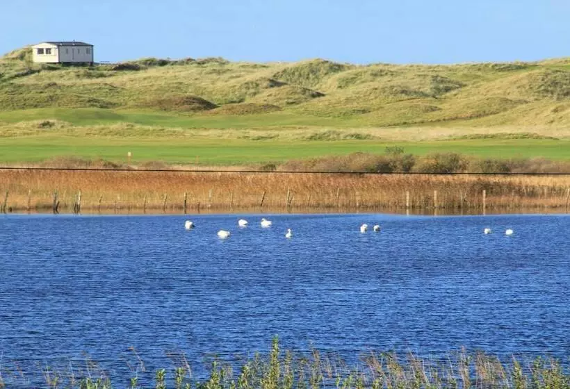 Отель Lake House