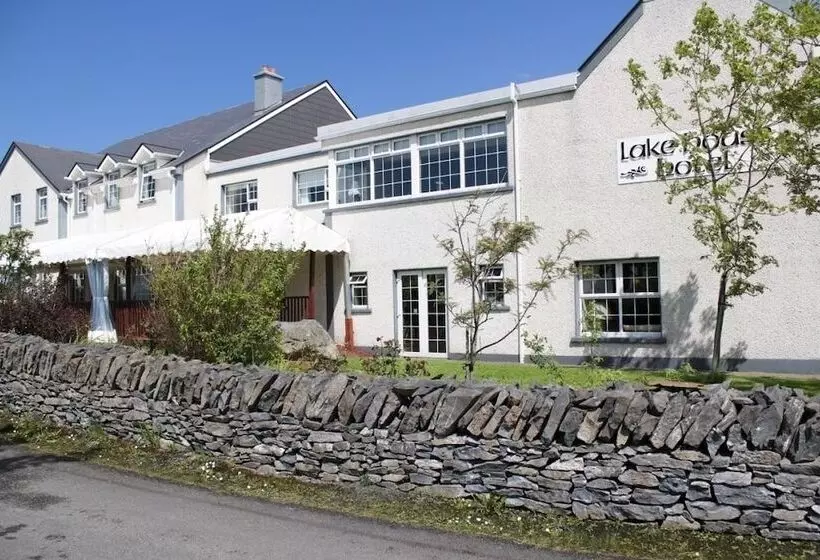 Отель Lake House