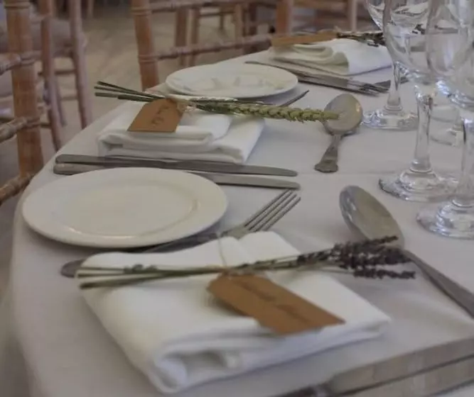 Отель Lake House