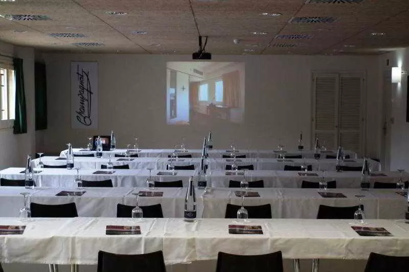 בית מלון כפרי Monestir De Les Avellanes