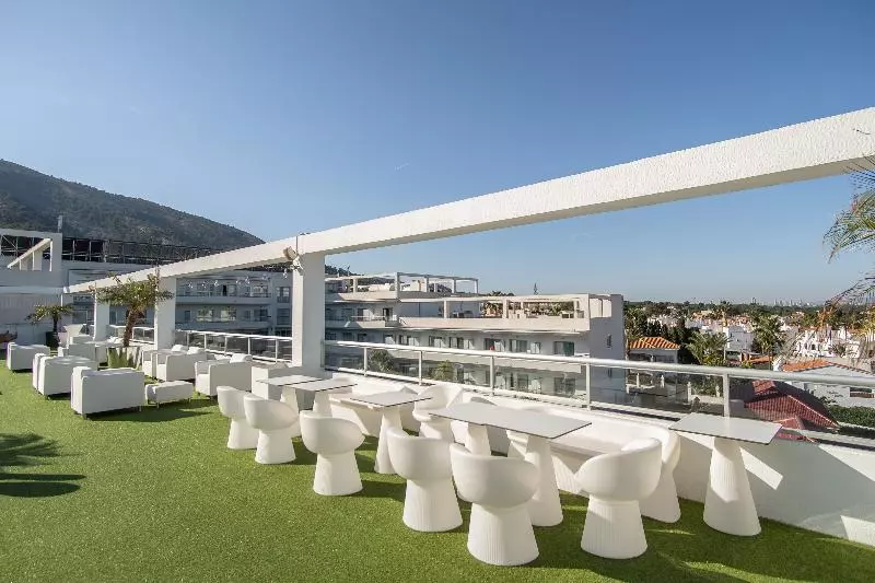 בית מלון כפרי Sun Palace Albir & Spa