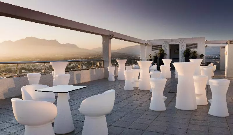 בית מלון כפרי Sun Palace Albir & Spa